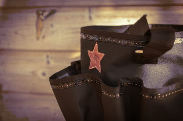 Sac de pansage équestre Élégance Stars avec poches pour brosses et soins, robuste et élégant